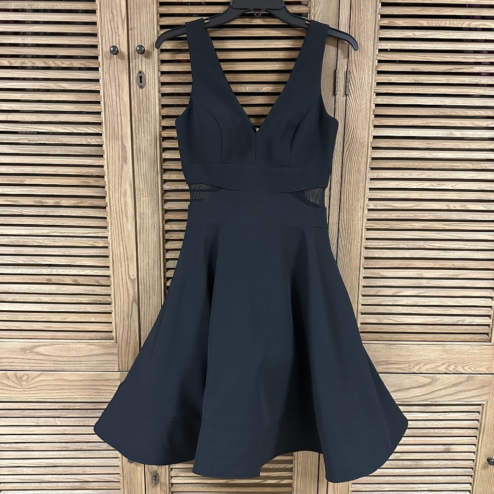 Black Bouffant Short Dress Size 4 Homecoming Cocktail Party Dress